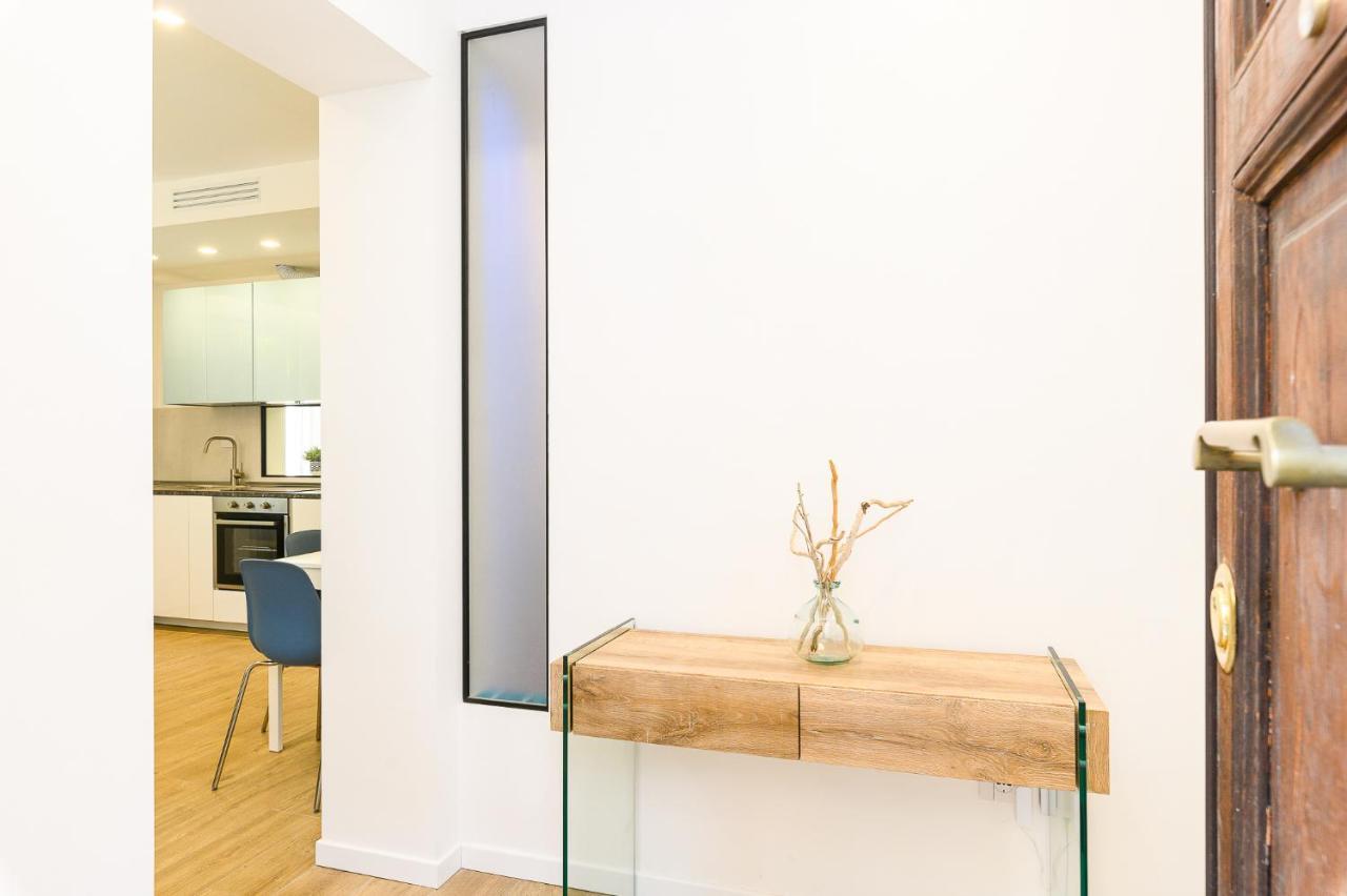 Modern & Elegant By Ndp Rent Apartment Рим Екстериор снимка